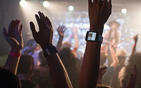 可穿戴設(shè)備進(jìn)入企業(yè)市場(chǎng) 員工隱私的噩夢(mèng)來了(圖1) 可穿戴設(shè)備快速滲透企業(yè)市場(chǎng) 變革在所難免