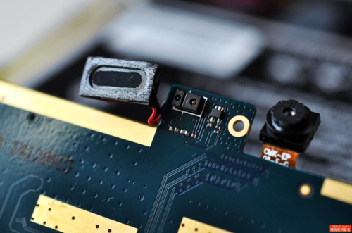 讓世界立體 大巨龍裸眼3D平板拆解