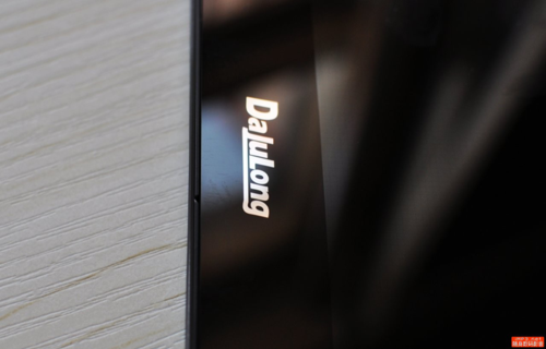 讓世界立體 大巨龍裸眼3D平板拆解