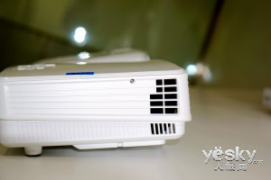 3000流明寬屏商務投影機 現(xiàn)場對比評測其一(圖5)