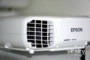 3000流明寬屏商務投影機 現(xiàn)場對比評測其一(圖2)