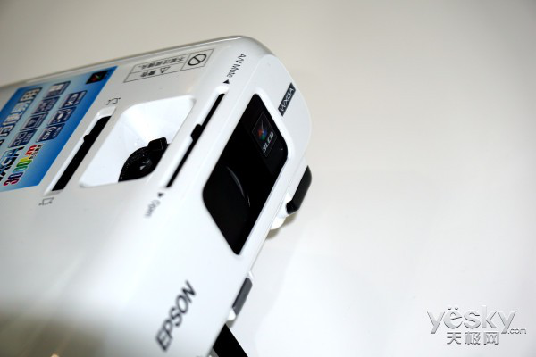 3000流明寬屏商務投影機 現(xiàn)場對比評測其一(圖8)