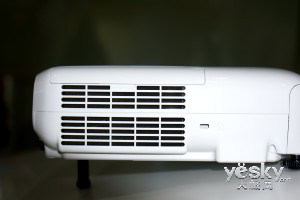 3000流明寬屏商務投影機 現(xiàn)場對比評測其一(圖3)