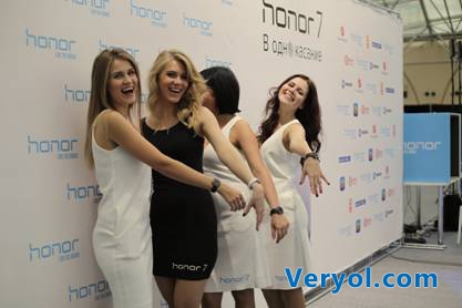 榮耀手環(huán)zero俄羅斯驚艷發(fā)布 下一站會(huì)是哪國？(圖2)