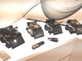 一諾儀器光纖熔接機(jī)閃耀CommunicAsia2016(圖4) 一諾儀器光纖熔接機(jī)閃耀CommunicAsia2016(圖4)