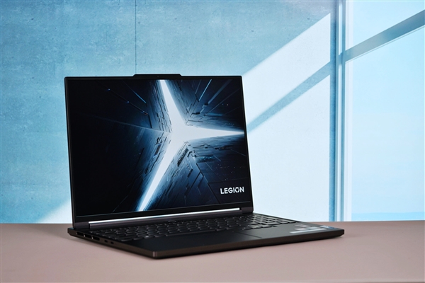 滿血3A平臺！聯(lián)想拯救者R9000X 2022圖賞