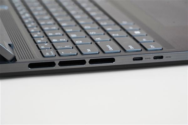 滿血3A平臺！聯(lián)想拯救者R9000X 2022圖賞