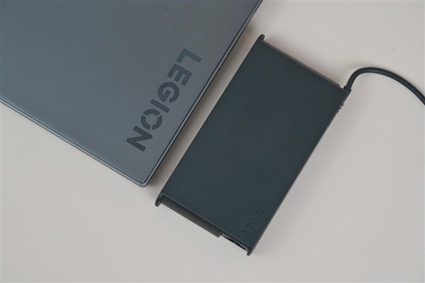 滿血3A平臺！聯(lián)想拯救者R9000X 2022圖賞