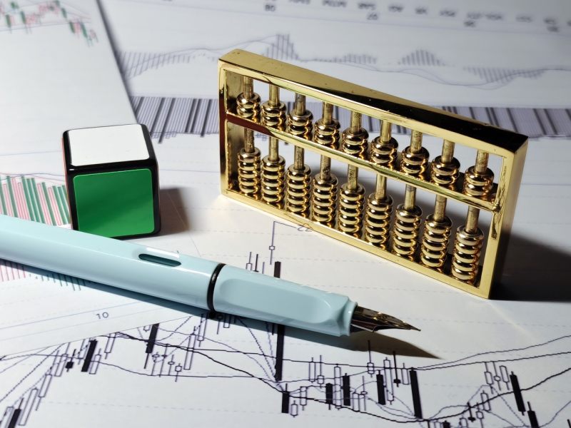 一起教育第三季度營(yíng)收同比下降70%，凈虧損收窄(圖1)