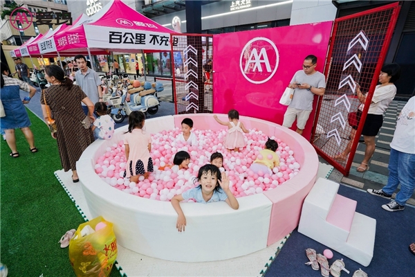 愛瑪電動車：深圳“追星-愛瑪MISS大小姐駕到”嘉年華巡展，帶來時尚出行體驗(圖3)