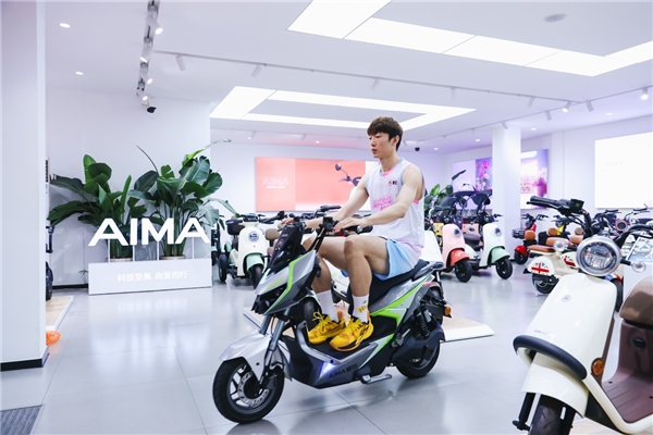 愛瑪諸城籃球賽火熱一夏，極客電動車潮酷助力，年輕之心甜酷絕配(圖4)