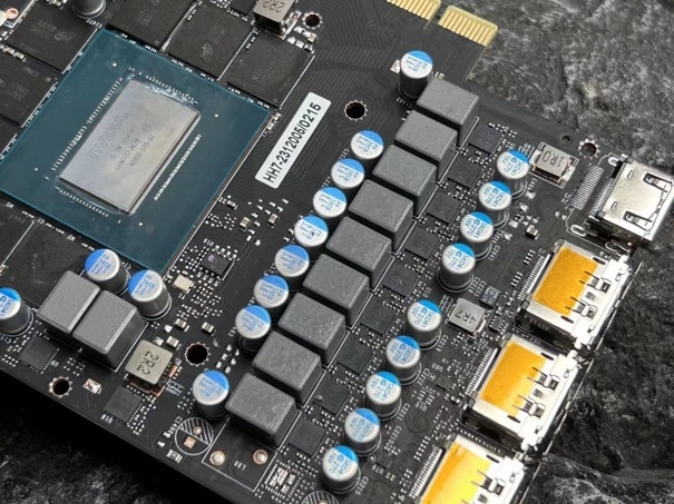 無光也SUPER亮！影馳 GeForce RTX 4070 Ti SUPER 金屬大師 高效AI！(圖9)