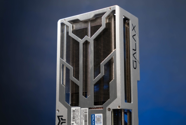 無光也SUPER亮！影馳 GeForce RTX 4070 Ti SUPER 金屬大師 高效AI！(圖13)