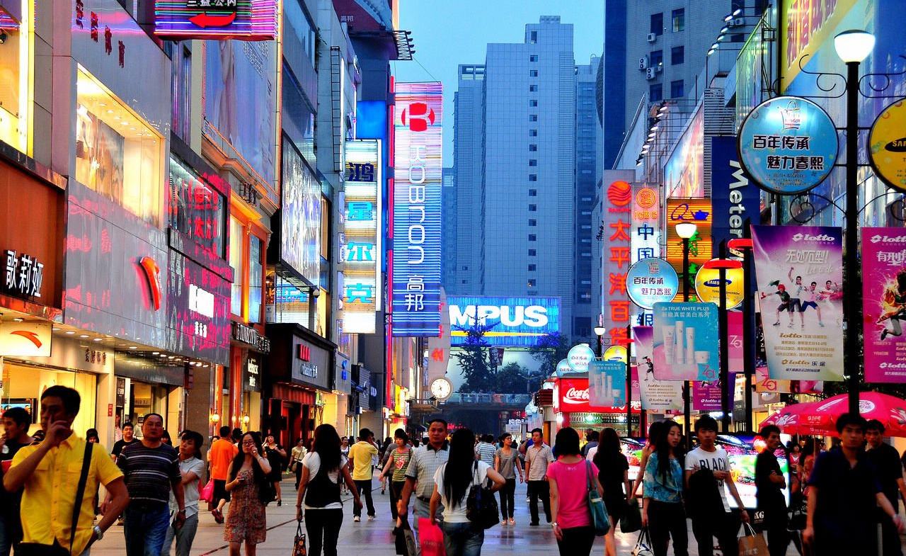 經濟實力加持人口紅利，成都憑何距一線城市僅一步之遙？(圖2)
