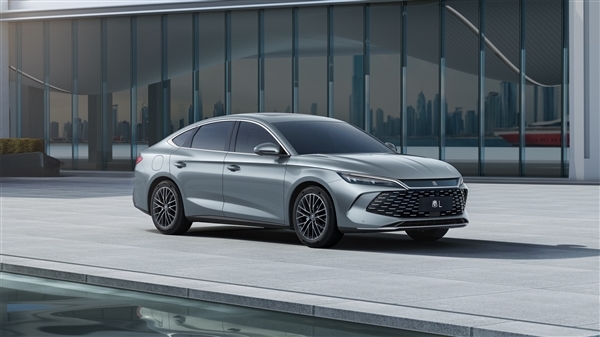 打的就是合資燃油 比亞迪秦L內(nèi)飾官圖發(fā)布：首搭山水畫境座艙