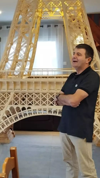 大神花8年用70萬(wàn)根火柴還原埃菲爾鐵塔：差點(diǎn)成為年度大冤種