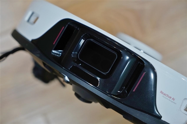 徹底解放雙手！掃拖一體機(jī)到底怎么選？看這幾點(diǎn)就夠了