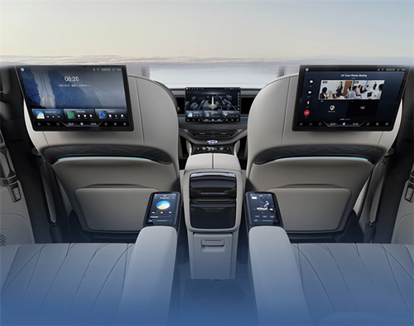 農(nóng)村路況實(shí)測(cè)油耗5-6L 比亞迪首款高端MPV騰勢(shì)D9成了：33.58萬(wàn)起賣(mài)瘋