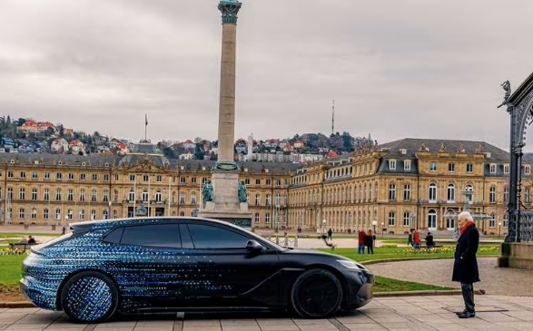 騰勢版帕梅！三電機獨立驅(qū)動 零百加速2秒級