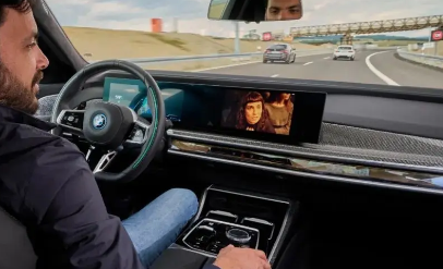 開車不用看路！寶馬將推L3級自動駕駛 7系轎車首搭