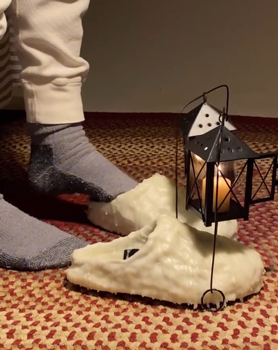 異地也能擁抱！老哥用胸毛給女友做枕頭：逆天發(fā)明遠不止此