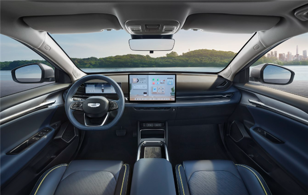 內(nèi)外30項(xiàng)升級(jí) 配備華為鴻蒙車機(jī) 全新吉利幾何G6今日上市 14.98萬起