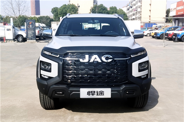 這款全新國產(chǎn)皮卡：開出去倍兒有面子！(圖6)