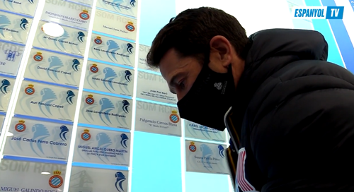 巴薩要把26000份骨灰埋進(jìn)足球場(chǎng)：簡(jiǎn)直是殯葬業(yè)鬼才！