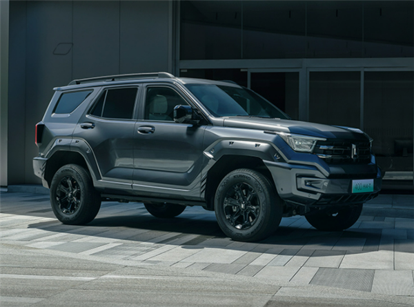 長城最強越野新能源！全新坦克400 Hi4-T正式上市：售價27.98萬起