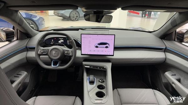 30萬元卷王！“全能戰(zhàn)士”極氪001脫胎換骨