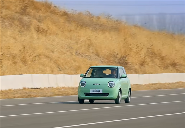 高溫暴曬后車內甲醛榜發(fā)布：新勢力全滅、傳統(tǒng)車企包攬前10