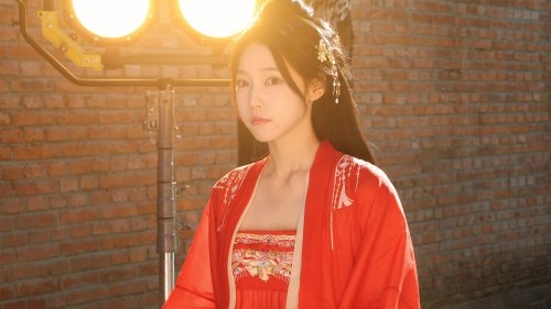 《戀戀女團(tuán)》定檔3月27日 首款線上線下結(jié)合的真人影游！