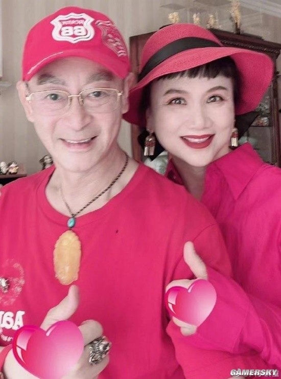 六小齡童慶祝結(jié)婚35周年：當(dāng)年靠600塊追到的《西游記》小妖