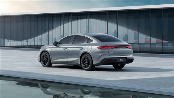 打的就是合資燃油 比亞迪秦L內(nèi)飾官圖發(fā)布：首搭山水畫境座艙