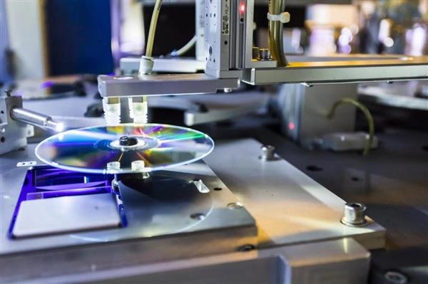 光存儲第一股！紫晶存儲因欺詐發(fā)行退市被追償10.86億元