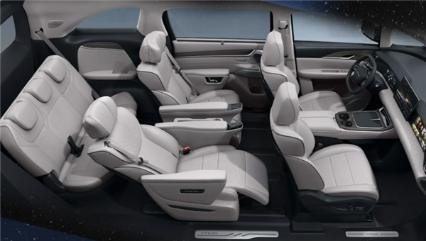 續(xù)航762KM+800V快充！合創(chuàng)V09 10月13日上市： 預(yù)售32萬起