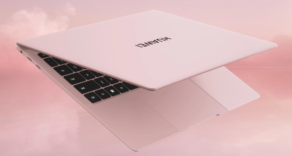 華為明年或?qū)⑼瞥鲽櫭蒔C版！帶來(lái)“遙遙領(lǐng)先”的體驗(yàn)