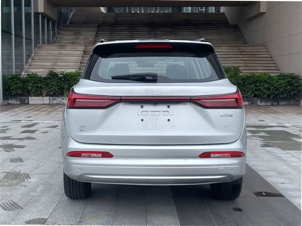 比亞迪DM-i再外放 東風(fēng)小康風(fēng)光藍(lán)電E5將上市：虧電油耗5.5升