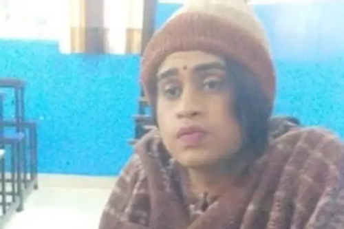 最邪門(mén)的作弊方法！印度老哥假扮女友參加考試，結(jié)果當(dāng)場(chǎng)被抓