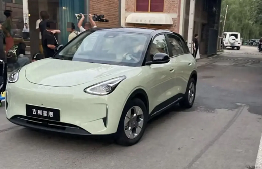 換殼Smart能否戰(zhàn)勝比亞迪海豚！吉利星愿實(shí)車首次曝光