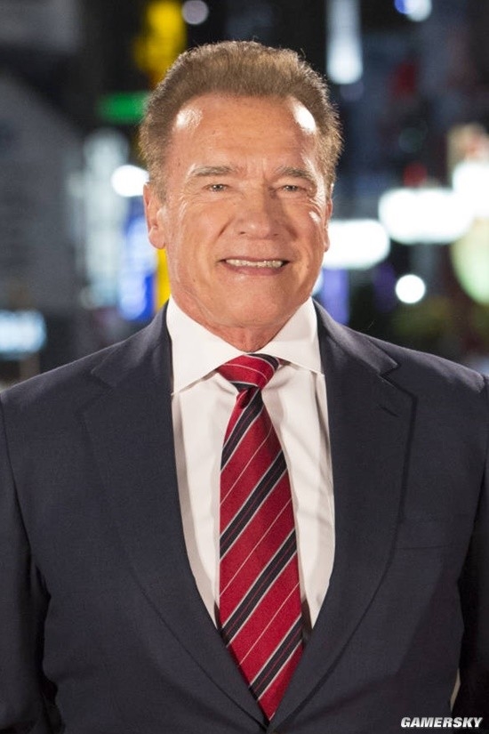 76歲施瓦辛格帶兒子鍛煉 街頭收到粉絲生日祝福(圖3) 76歲施瓦辛格帶兒子鍛煉 街頭收到粉絲生日祝福