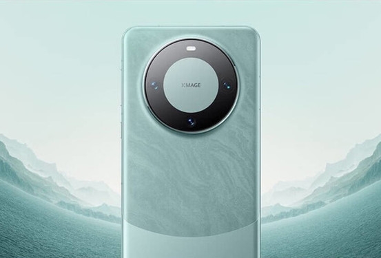 華為Mate60放水里也能用？外國小哥實測后直呼太酷啦！