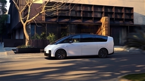 零跑朱江明稱MEGA失利有偶然性：理想還是值得學(xué)習(xí)