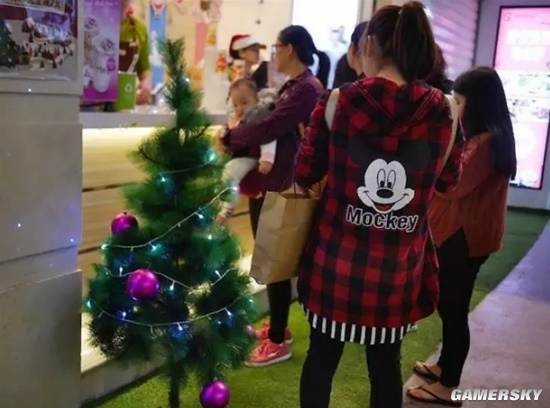 GS5還是PS5？國外網(wǎng)友曬奇葩“山寨”商品