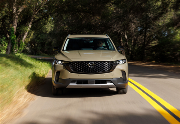 明天發(fā)！國產(chǎn)馬自達(dá)CX-50實(shí)車曝光：20萬級(jí)顏值最高的SUV來了