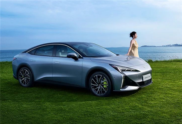 Model 3再迎強(qiáng)敵！極狐阿爾法S5明日交付：頂配21.68萬(wàn)元