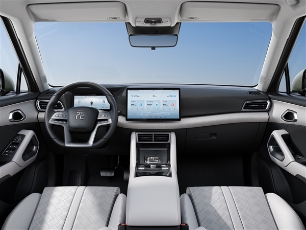 10萬級純電代步神車！比亞迪元UP上市3天累計訂單突破2萬臺