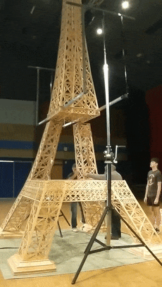 大神花8年用70萬(wàn)根火柴還原埃菲爾鐵塔：差點(diǎn)成為年度大冤種