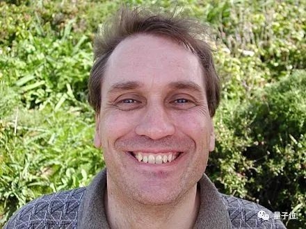 谷歌裁員細(xì)節(jié)曝光：開(kāi)源主管被裁 61歲程序員在線求職