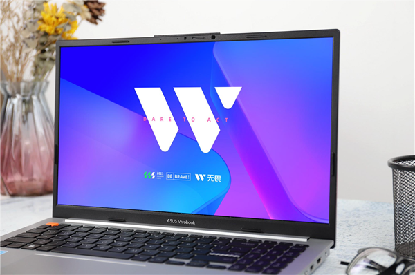 雙十一搶先購入120Hz OLED好屏輕薄本！華碩無畏15i冰點價3999元